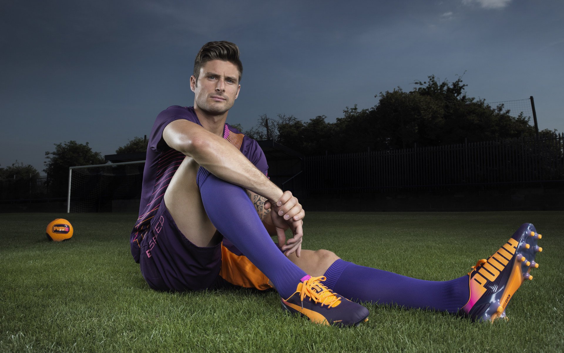 AYX官方直播-赛道新王诞生，周冠宇统治全场，哈斯车队完胜梅赛德斯